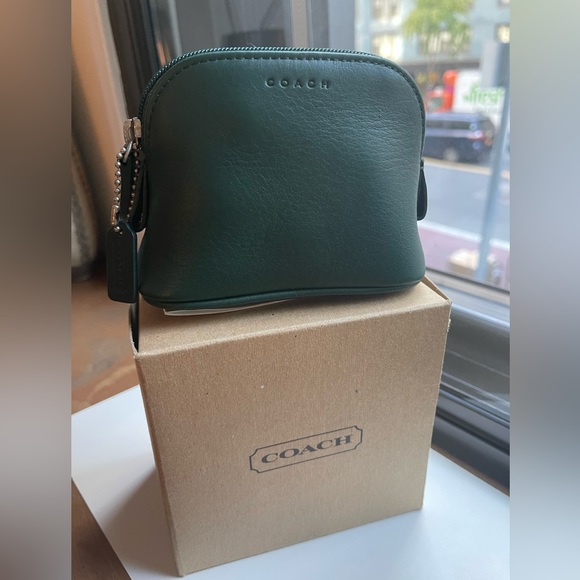 COACH Vintage New condition with original box. Never been used! - Picture 2 of 6